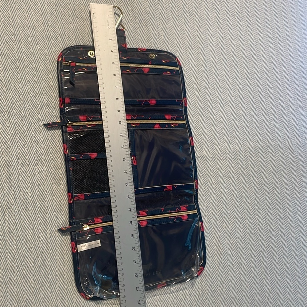 Dabney Lee Navy and Pink Flamingos Hanging Travel case. New Without Tags. - Picture 4 of 9